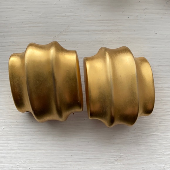 💥2 for $20💥 Vintage Gold Tone and Gold and RhinestoneClip On Earrings - Picture 3 of 5